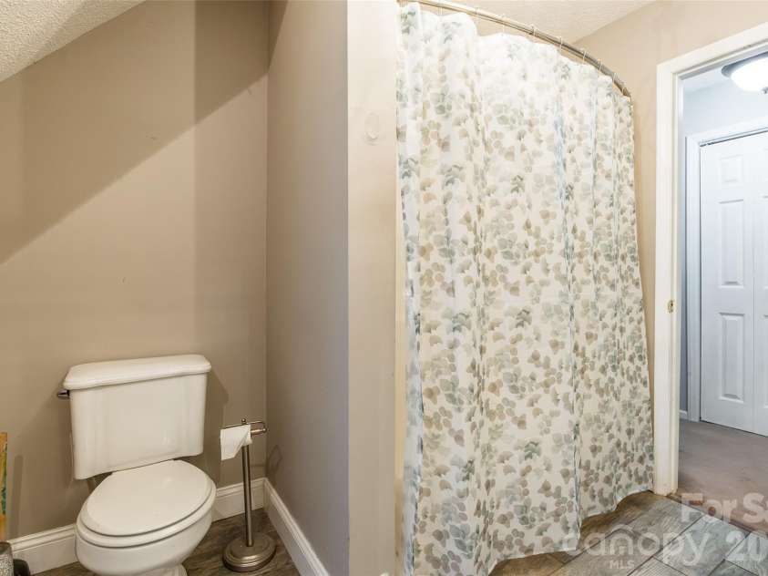 880 Columbia Road, Chester, SC 29706.  MLS# CAR4404382, YatesRealty ID 1855. 