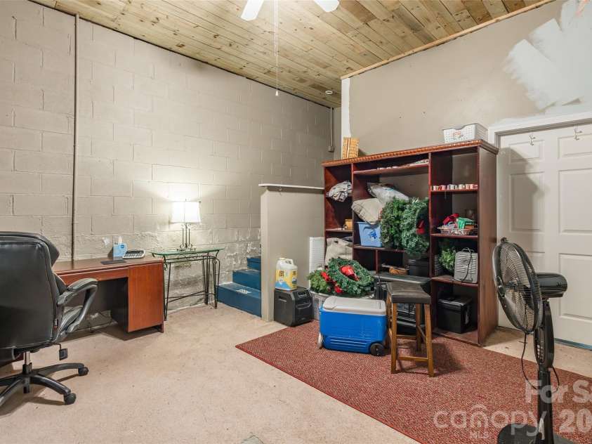 880 Columbia Road, Chester, SC 29706.  MLS# CAR4404382, YatesRealty ID 1855. 