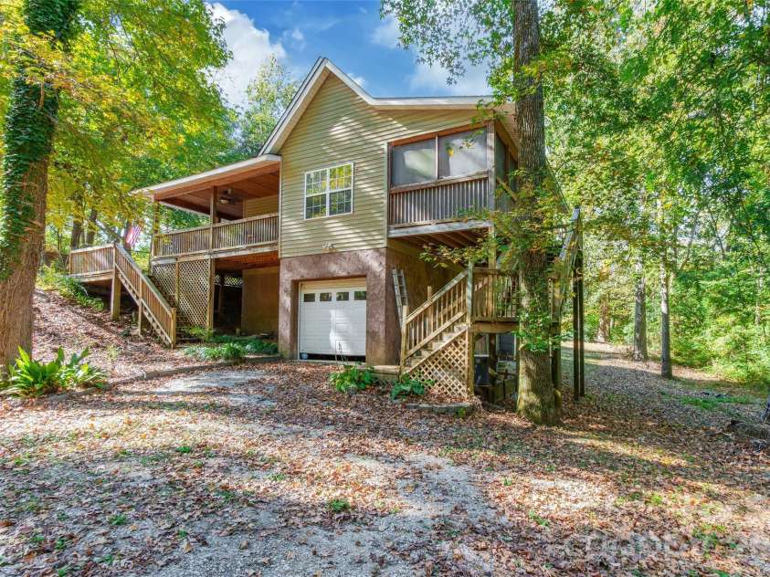 880 Columbia Road, Chester, SC 29706.  MLS# CAR4404382, YatesRealty ID 1855. 