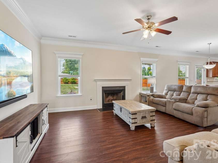 2609 Lakefront Drive, Belmont, NC 28012.  MLS# CAR4358445, YatesRealty ID 18550. 