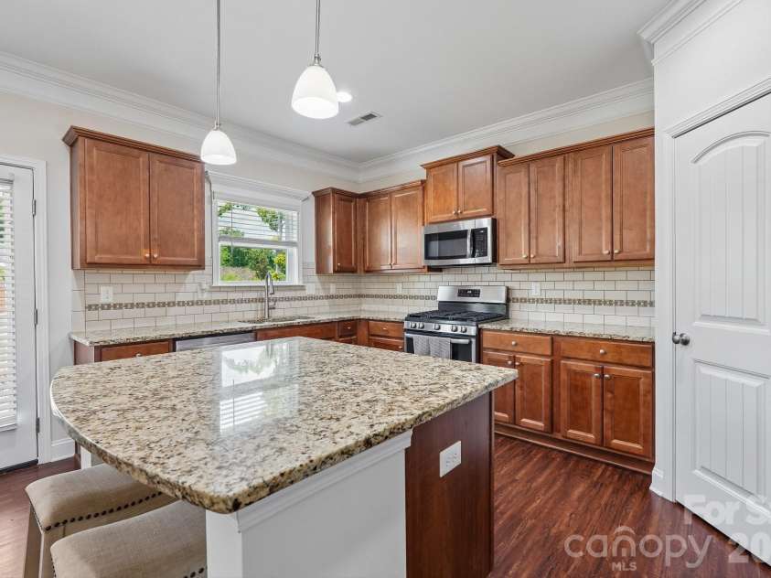 2609 Lakefront Drive, Belmont, NC 28012.  MLS# CAR4358445, YatesRealty ID 18550. 