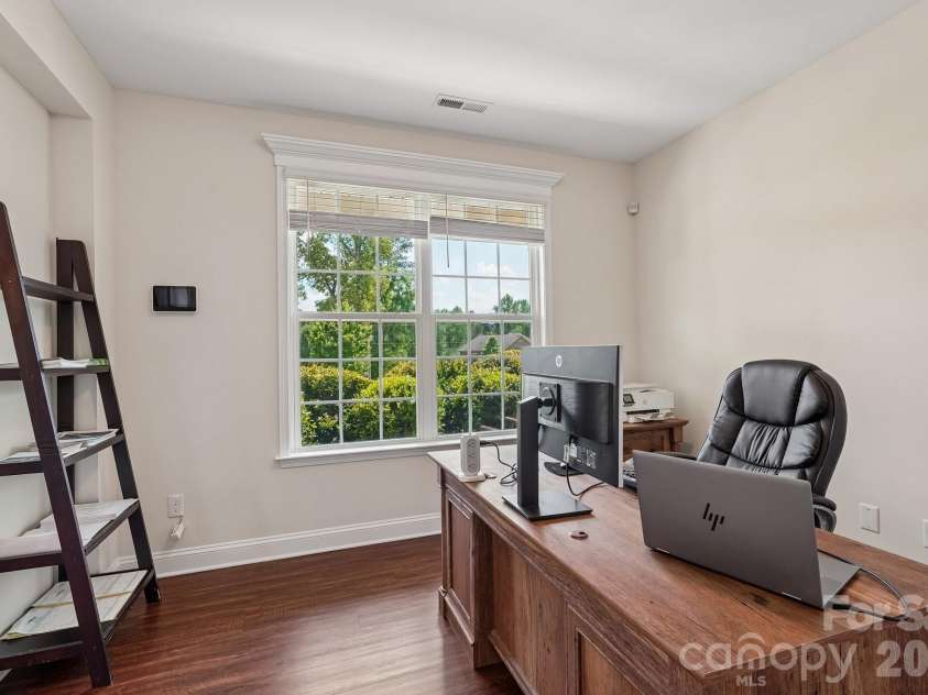 2609 Lakefront Drive, Belmont, NC 28012.  MLS# CAR4358445, YatesRealty ID 18550. 