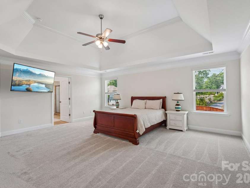 2609 Lakefront Drive, Belmont, NC 28012.  MLS# CAR4358445, YatesRealty ID 18550. 