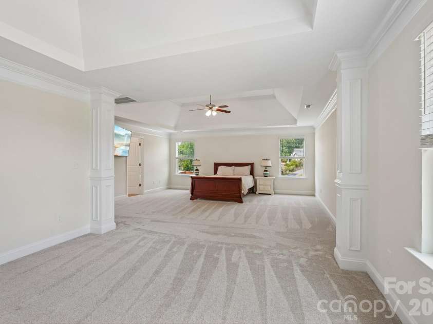 2609 Lakefront Drive, Belmont, NC 28012.  MLS# CAR4358445, YatesRealty ID 18550. 