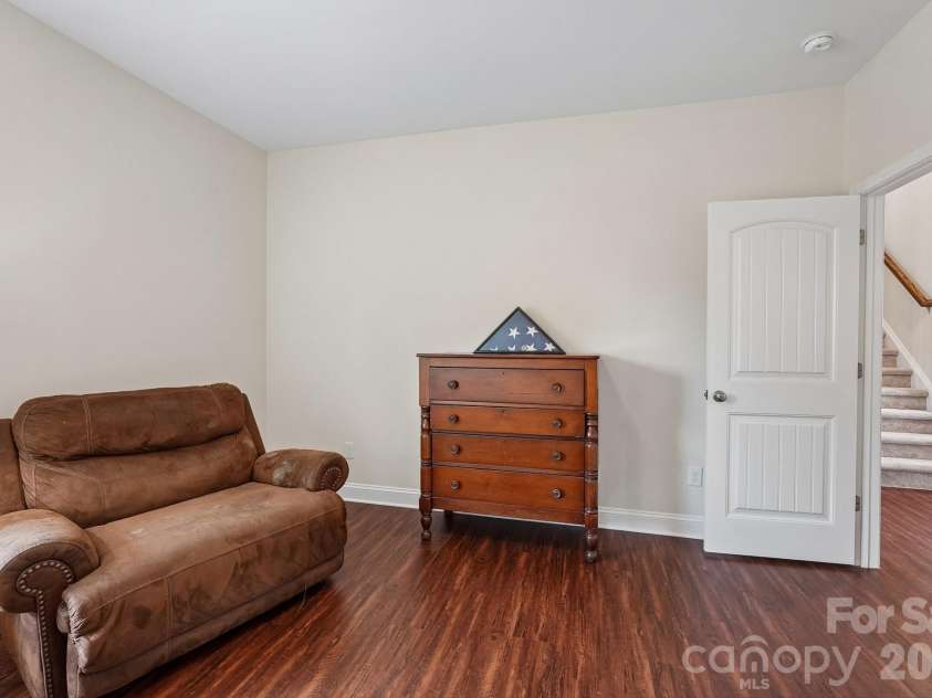 2609 Lakefront Drive, Belmont, NC 28012.  MLS# CAR4358445, YatesRealty ID 18550. 