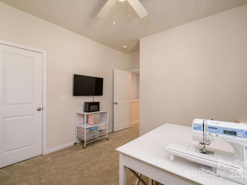 8119 Merryvale Lane, Charlotte, NC 28214.  MLS# CAR4303620, YatesRealty ID 18550. 