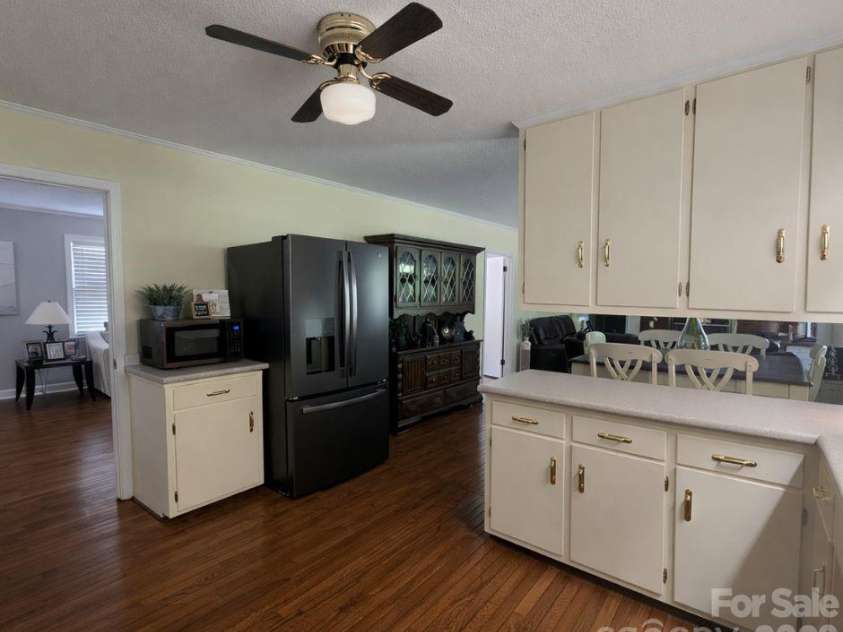 216 Delview Drive, Cherryville, NC 28021.  MLS# CAR4369093, YatesRealty ID 18551. 