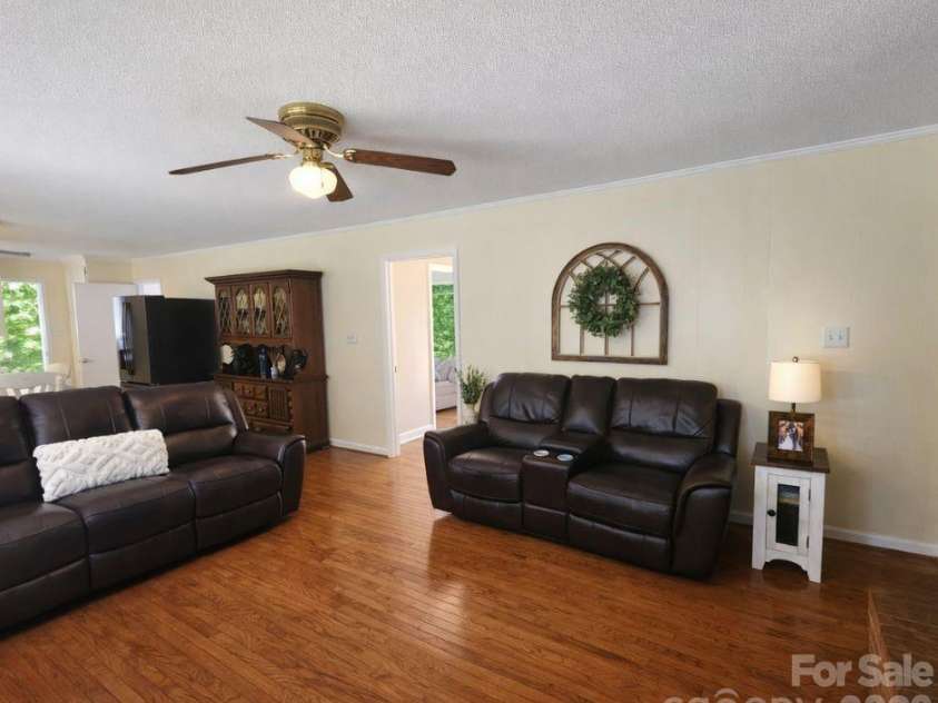 216 Delview Drive, Cherryville, NC 28021.  MLS# CAR4369093, YatesRealty ID 18551. 