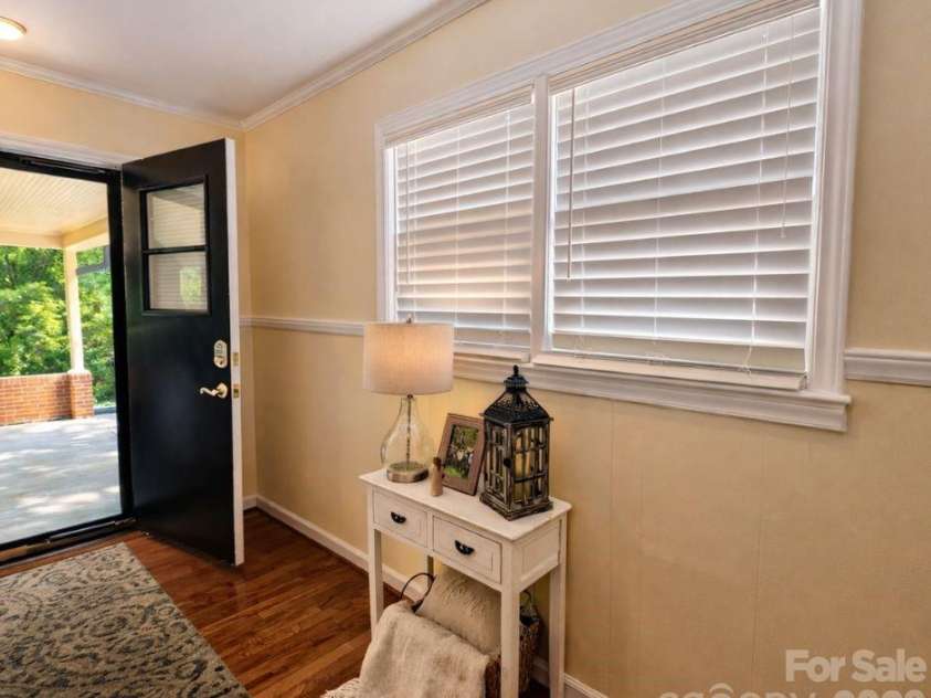 216 Delview Drive, Cherryville, NC 28021.  MLS# CAR4369093, YatesRealty ID 18551. 