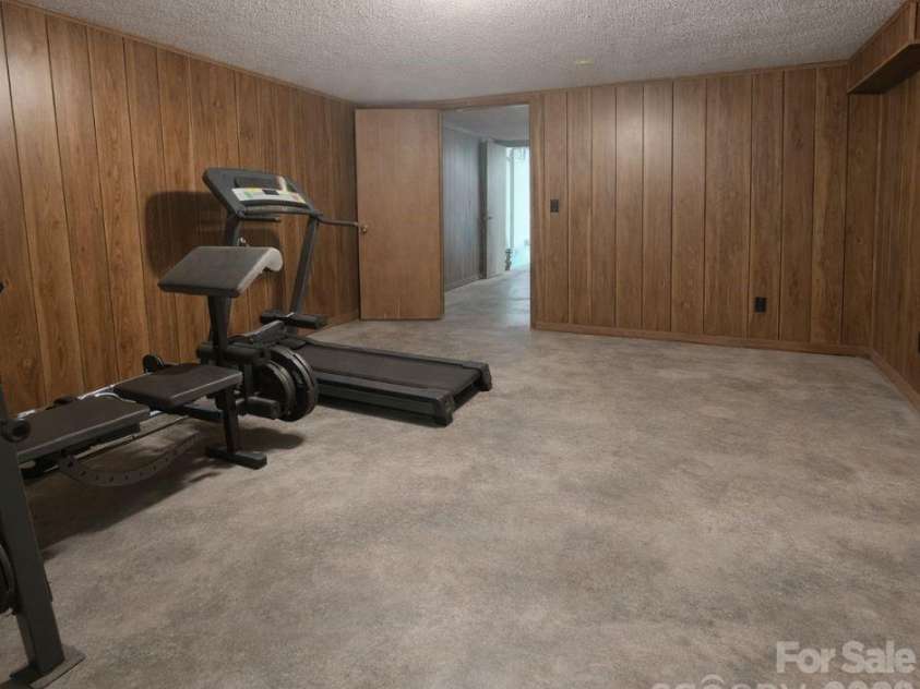 216 Delview Drive, Cherryville, NC 28021.  MLS# CAR4369093, YatesRealty ID 18551. 
