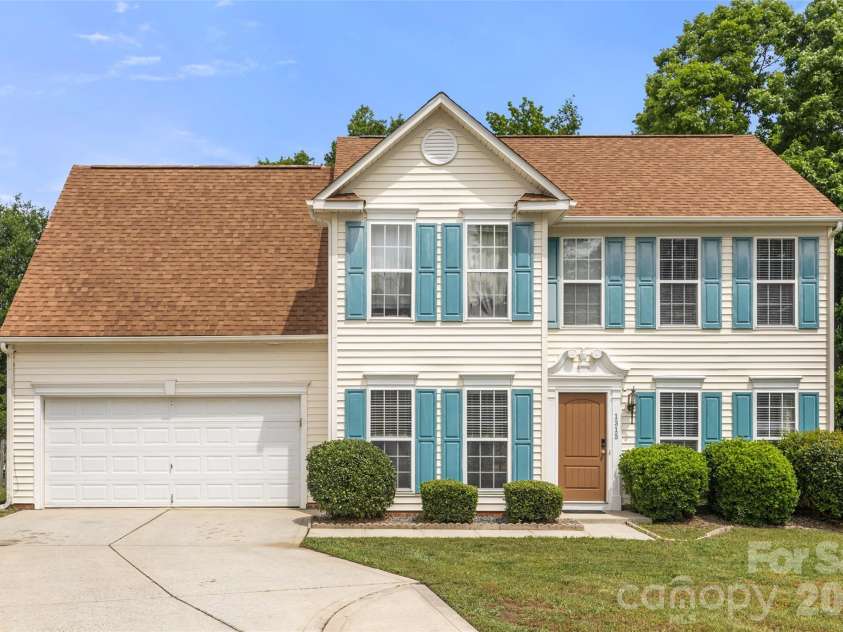 1315 Red Tallen Court, Charlotte, NC 28214.  MLS# CAR4373869, YatesRealty ID 18552. 