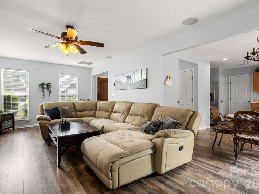 1315 Red Tallen Court, Charlotte, NC 28214.  MLS# CAR4373869, YatesRealty ID 18552. 