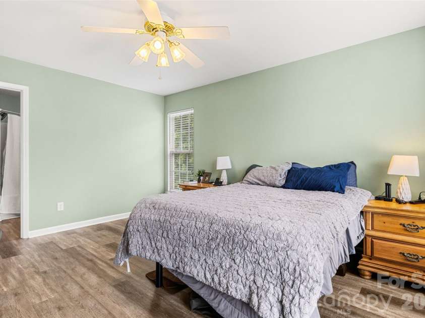 1315 Red Tallen Court, Charlotte, NC 28214.  MLS# CAR4373869, YatesRealty ID 18552. 