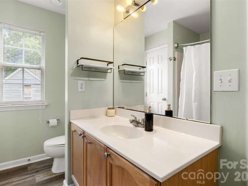 1315 Red Tallen Court, Charlotte, NC 28214.  MLS# CAR4373869, YatesRealty ID 18552. 