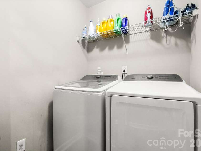 1315 Red Tallen Court, Charlotte, NC 28214.  MLS# CAR4373869, YatesRealty ID 18552. 
