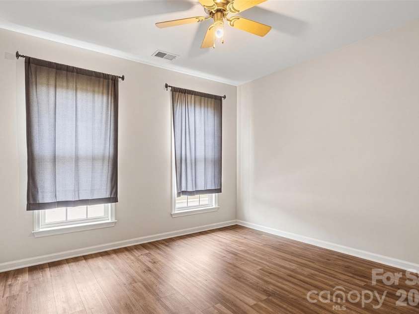 1315 Red Tallen Court, Charlotte, NC 28214.  MLS# CAR4373869, YatesRealty ID 18552. 