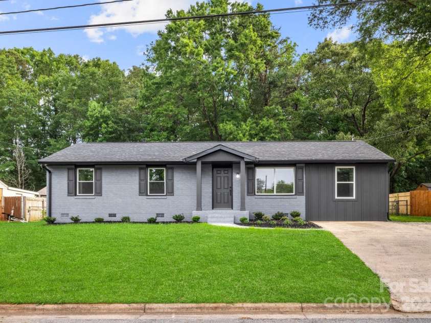 316 Fulton Street, Kings Mountain, NC 28086.  MLS# CAR4260313, YatesRealty ID 18552. Grass enhanced