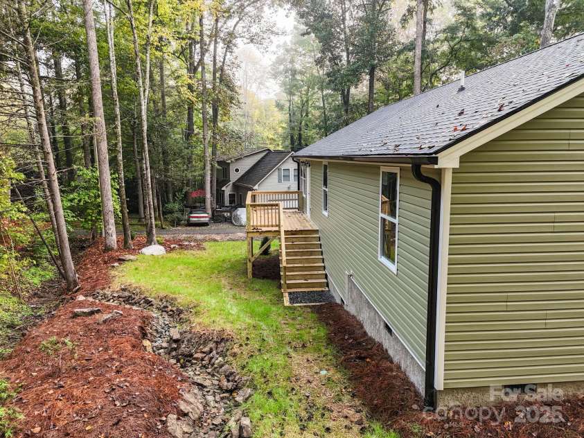 102 Reuben Branch Road, Maggie Valley, NC 28751.  MLS# CAR4237343, YatesRealty ID 18553. 