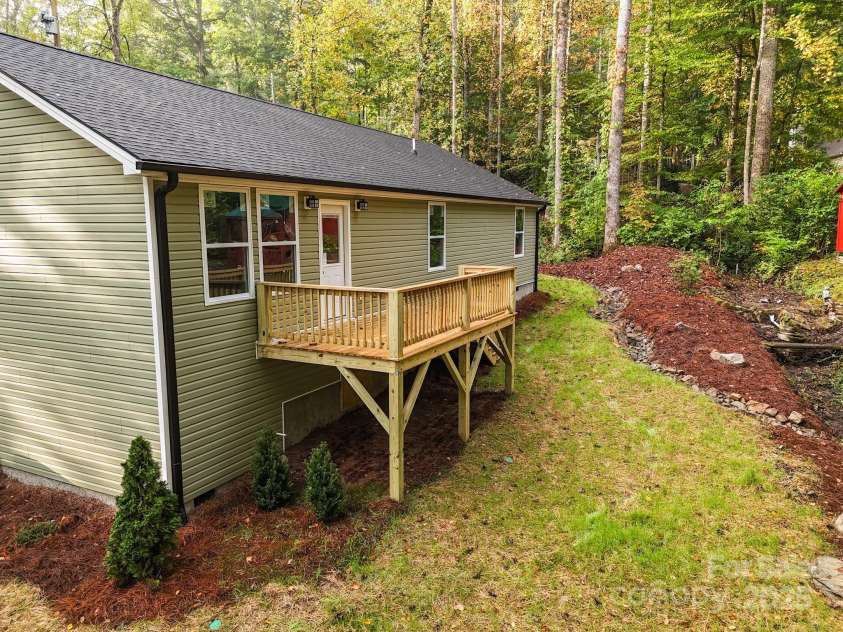 102 Reuben Branch Road, Maggie Valley, NC 28751.  MLS# CAR4237343, YatesRealty ID 18553. 