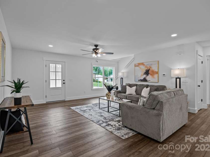 130B Springway Drive, Kannapolis, NC 28081.  MLS# CAR4247580, YatesRealty ID 18554. 