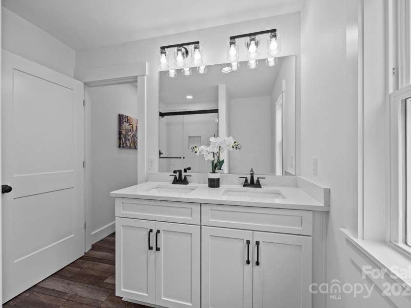 130B Springway Drive, Kannapolis, NC 28081.  MLS# CAR4247580, YatesRealty ID 18554. 