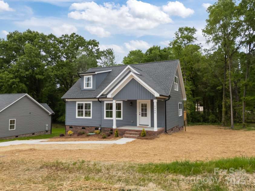 130B Springway Drive, Kannapolis, NC 28081.  MLS# CAR4247580, YatesRealty ID 18554. 