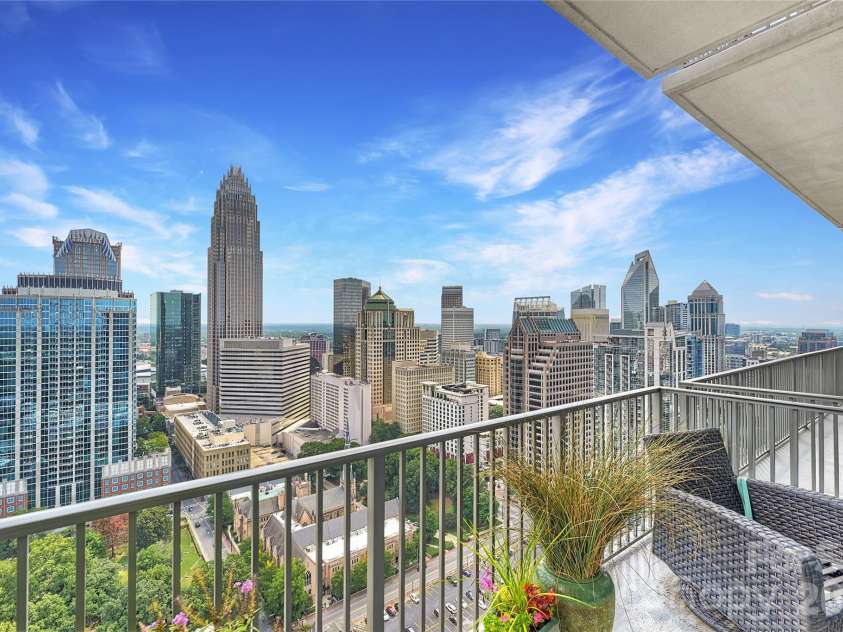 215 Pine Street, Charlotte, NC 28202.  MLS# CAR4186939, YatesRealty ID 18554. Priviate 2nd terrace off primary bedroom.