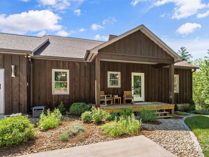 2508 Wolf Pit Road, Morganton, NC 28655.  MLS# CAR4264026, YatesRealty ID 18555. 