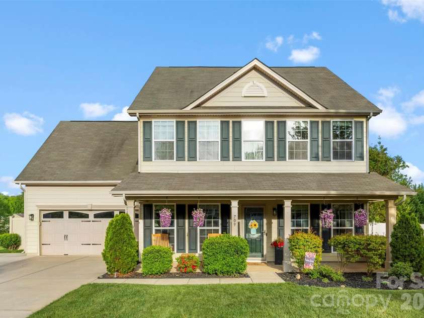 709 Heddington Court, Gastonia, NC 28056.  MLS# CAR4368078, YatesRealty ID 18556. 