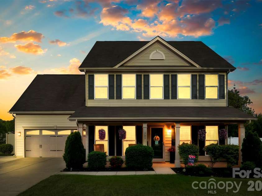 709 Heddington Court, Gastonia, NC 28056.  MLS# CAR4368078, YatesRealty ID 18556. 