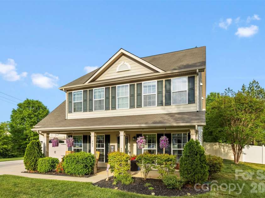 709 Heddington Court, Gastonia, NC 28056.  MLS# CAR4368078, YatesRealty ID 18556. 
