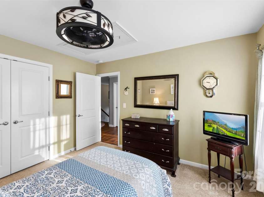 709 Heddington Court, Gastonia, NC 28056.  MLS# CAR4368078, YatesRealty ID 18556. 