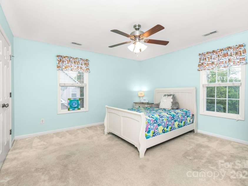7255 Orchard Path Drive, Clemmons, NC 27012.  MLS# CAR4263149, YatesRealty ID 18556. 