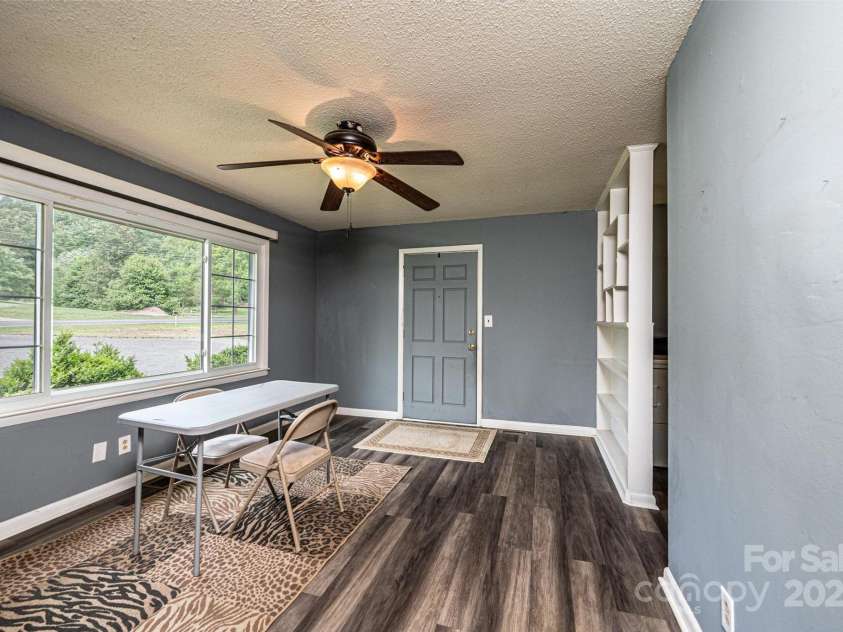 1094 / 1092 Curve View Road, Lincolnton, NC 28092.  MLS# CAR4258616, YatesRealty ID 18558. 