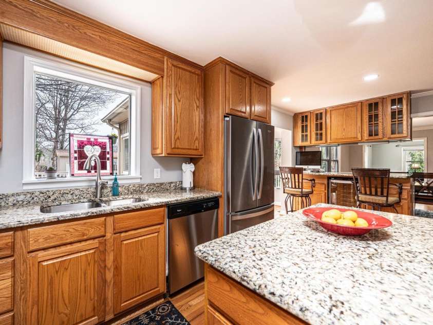 651 25th Avenue, Hickory, NC 28601.  MLS# CAR4233681, YatesRealty ID 18559. Kitchen