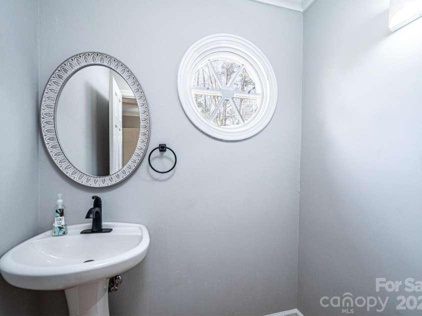 651 25th Avenue, Hickory, NC 28601.  MLS# CAR4233681, YatesRealty ID 18559. Powder Room