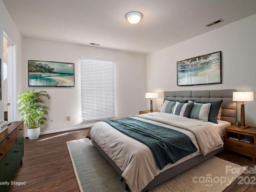 1212 Franklin Boulevard, Gastonia, NC 28054.  MLS# CAR4327216, YatesRealty ID 1856. 