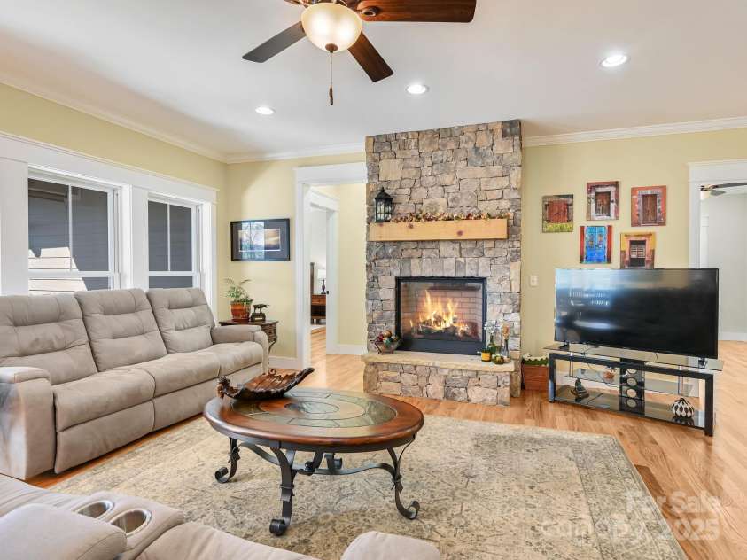 29 Stills Creek Loop, Fairview, NC 28730.  MLS# CAR4226327, YatesRealty ID 18560. Beautiful Stone Fireplace - Gas Logs