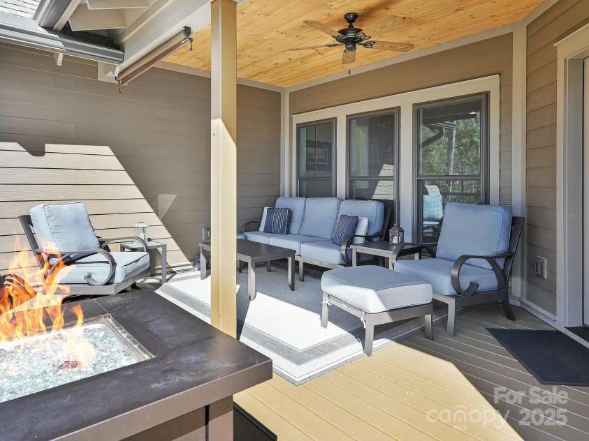 29 Stills Creek Loop, Fairview, NC 28730.  MLS# CAR4226327, YatesRealty ID 18560. Outdoor Living