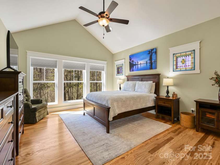 29 Stills Creek Loop, Fairview, NC 28730.  MLS# CAR4226327, YatesRealty ID 18560. Soaring Cathedral Ceiling in Primary