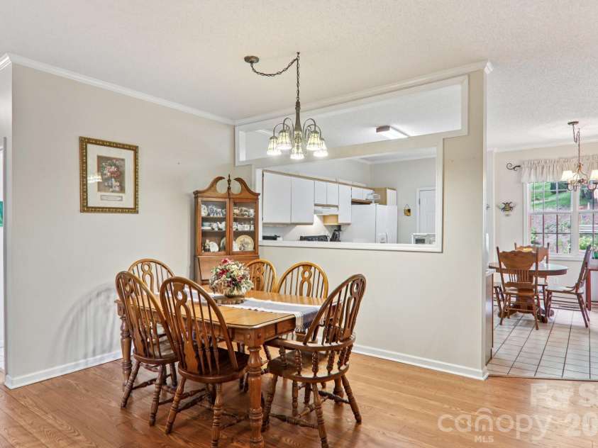 702 Cinnamon Way, Flat Rock, NC 28731.  MLS# CAR4373654, YatesRealty ID 18560. 