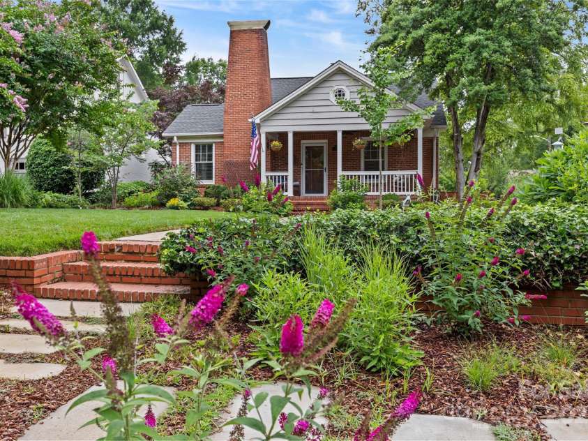 1729 Kensington Drive, Charlotte, NC 28205.  MLS# CAR4263350, YatesRealty ID 18561. 