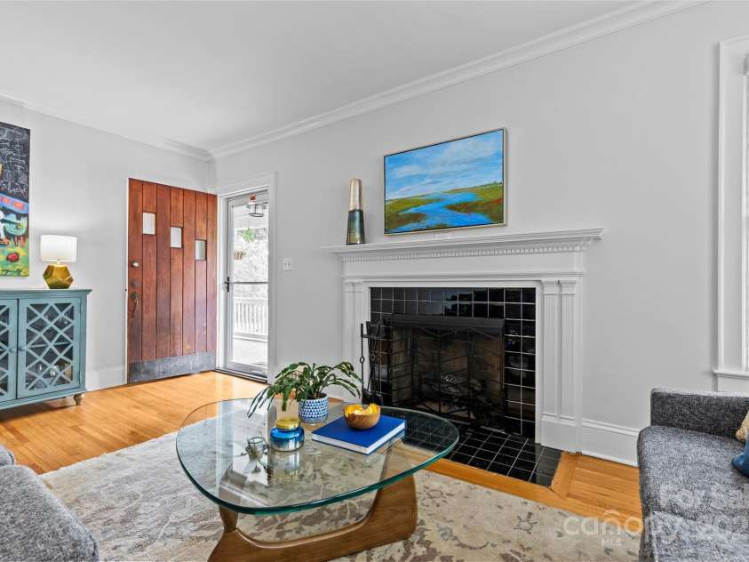 1729 Kensington Drive, Charlotte, NC 28205.  MLS# CAR4263350, YatesRealty ID 18561. 