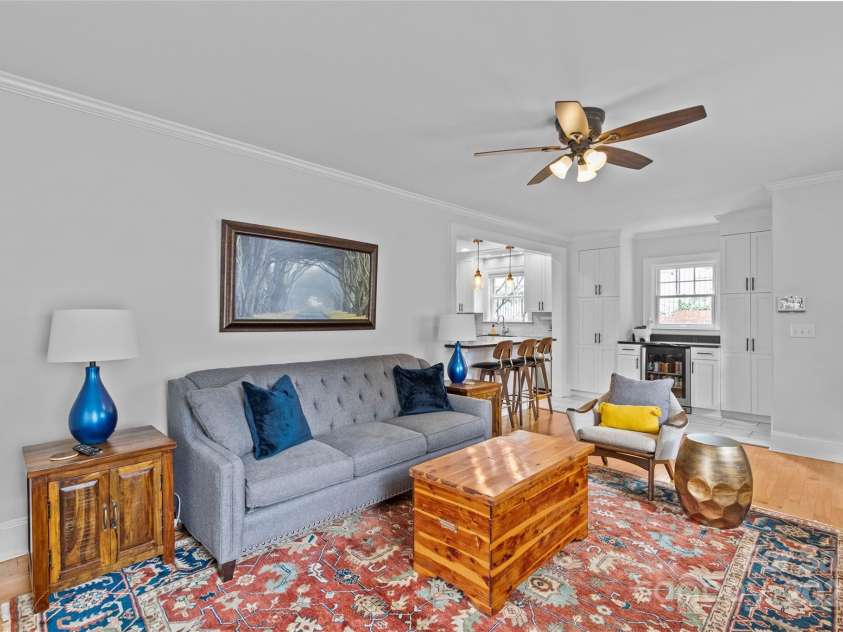1729 Kensington Drive, Charlotte, NC 28205.  MLS# CAR4263350, YatesRealty ID 18561. 
