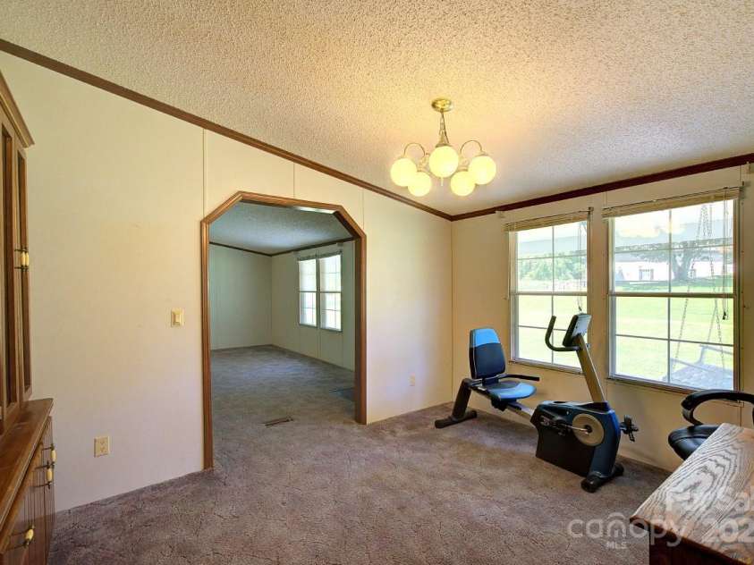 23 Emerald Lane, Hendersonville, NC 28792.  MLS# CAR4265687, YatesRealty ID 18562. 