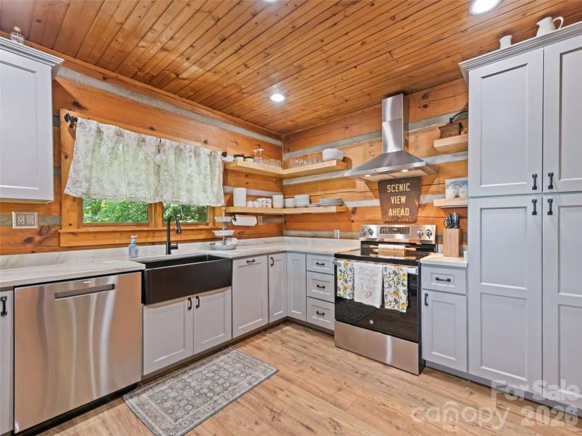 1073 Lentini Drive, Waynesville, NC 28785.  MLS# CAR4374426, YatesRealty ID 18563. 