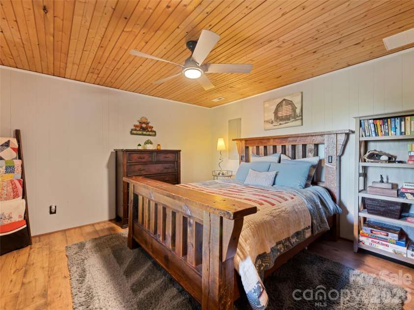 1073 Lentini Drive, Waynesville, NC 28785.  MLS# CAR4374426, YatesRealty ID 18563. 