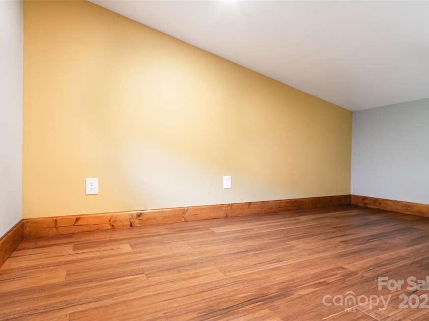 1146 Thomas Branch Road, Marshall, NC 28753.  MLS# CAR4307630, YatesRealty ID 18563. Flex space loft