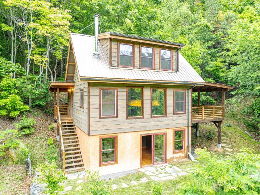 1146 Thomas Branch Road, Marshall, NC 28753.  MLS# CAR4307630, YatesRealty ID 18563. Front view