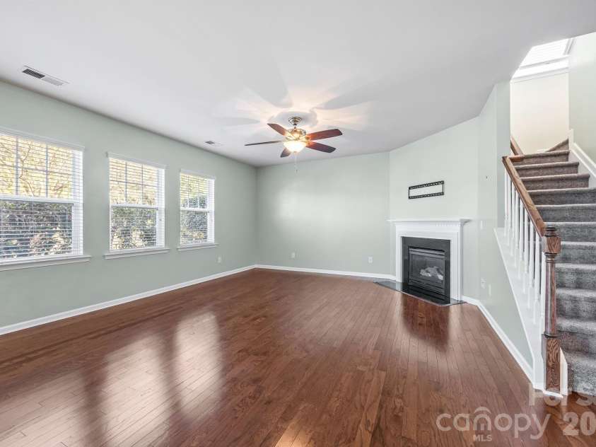 6111 Berewick Commons Parkway, Charlotte, NC 28278.  MLS# CAR4343287, YatesRealty ID 18565. 